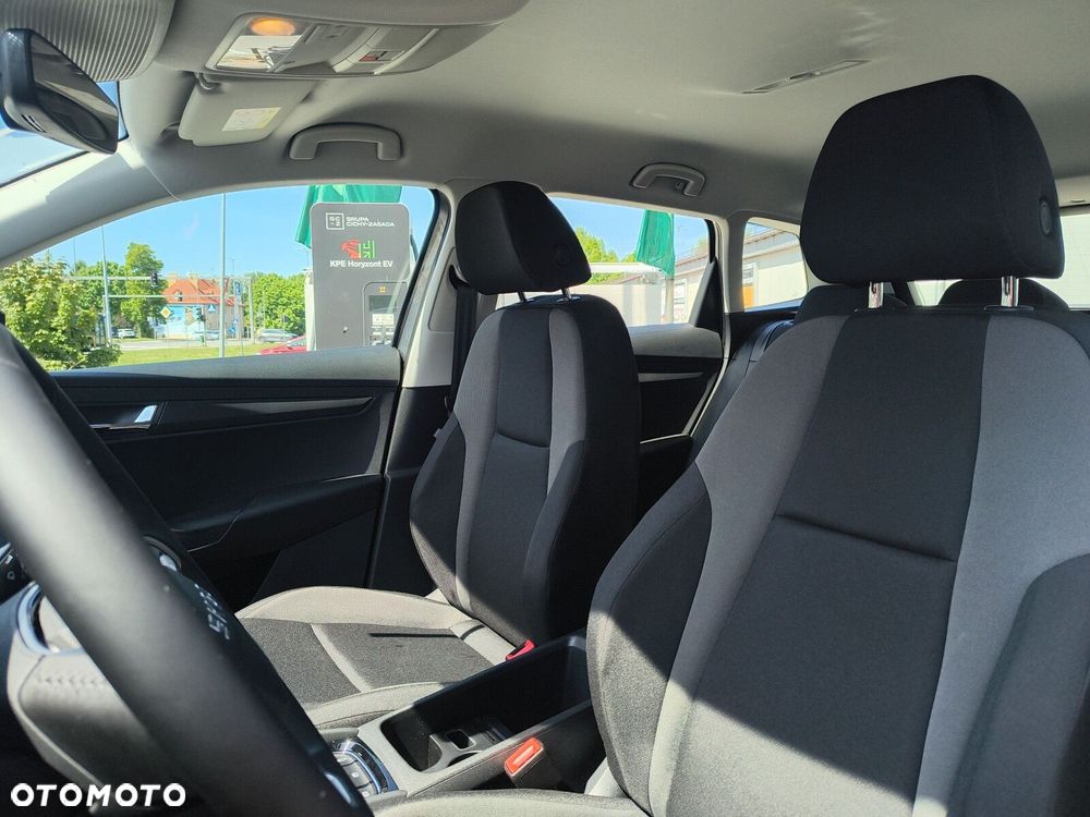 Skoda Karoq 1.0 TSI Essence - 12