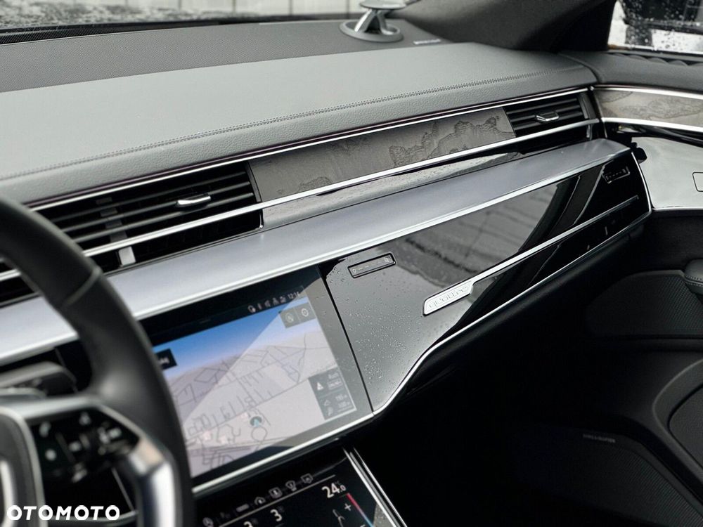Audi A8 - 12