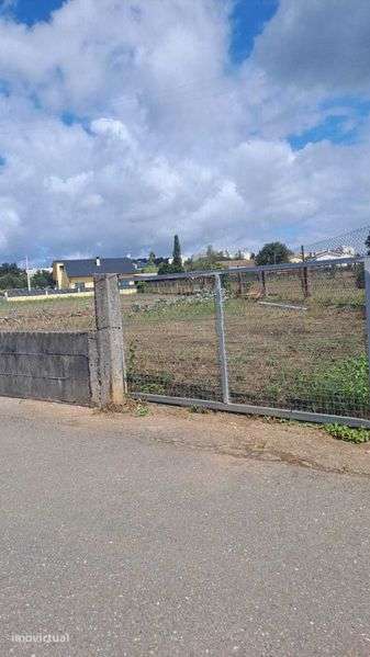 Terreno de Construção - Grande imagem: 2/2