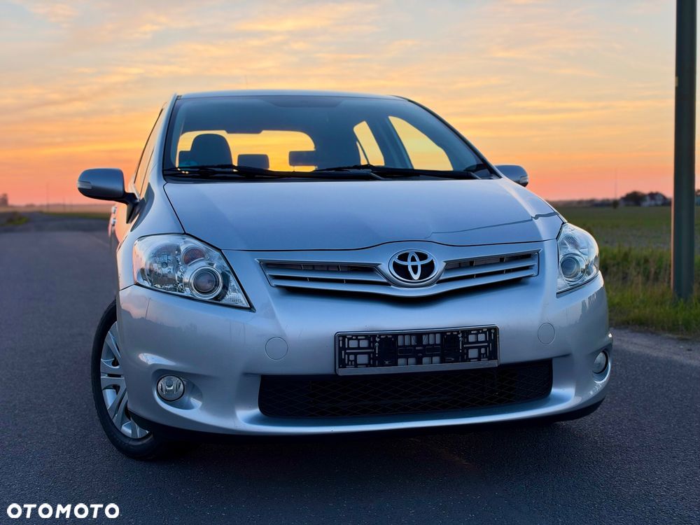 Toyota Auris 1.6 MultiMode Executive - 6