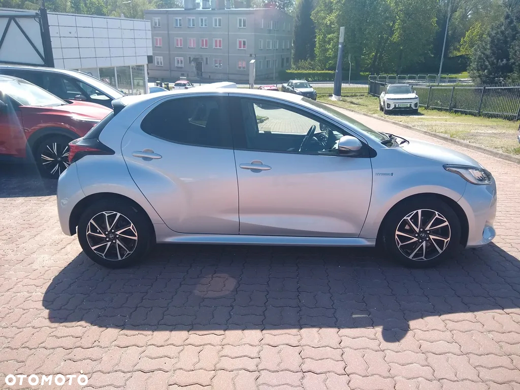 Toyota Yaris - 5