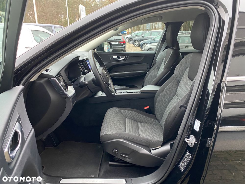 Volvo XC 60 B4 D Core - 34