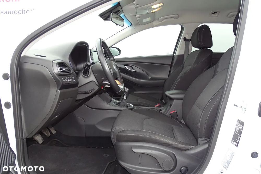 Hyundai i30 1.5 DPI Comfort - 12