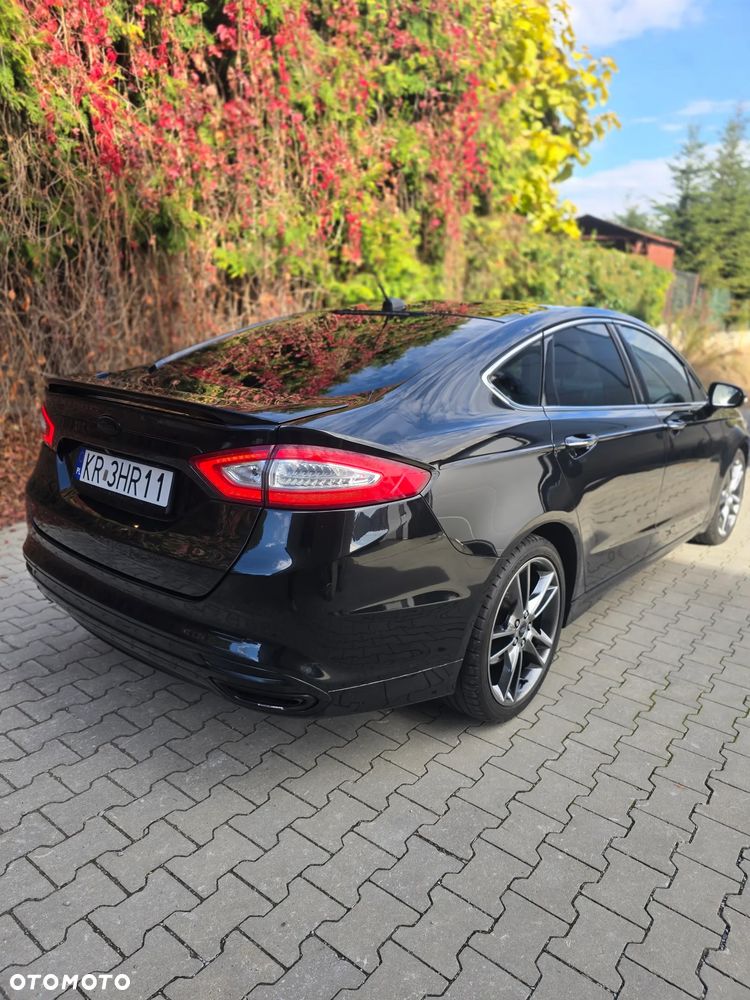 Ford Fusion 2.0 EcoBoost Titanium - 29