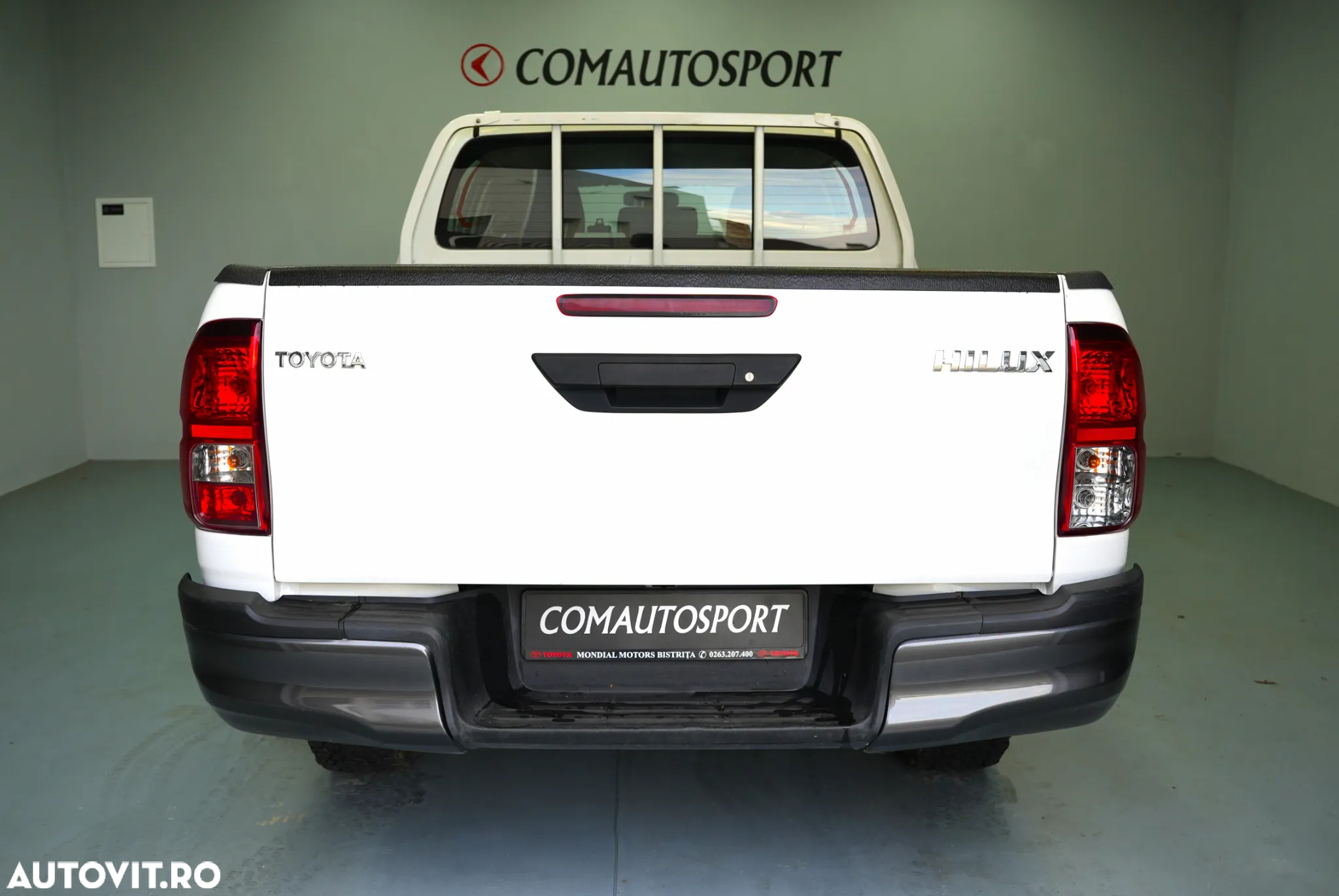 Toyota Hilux 4x4 Double Cab M/T Comfort - 5