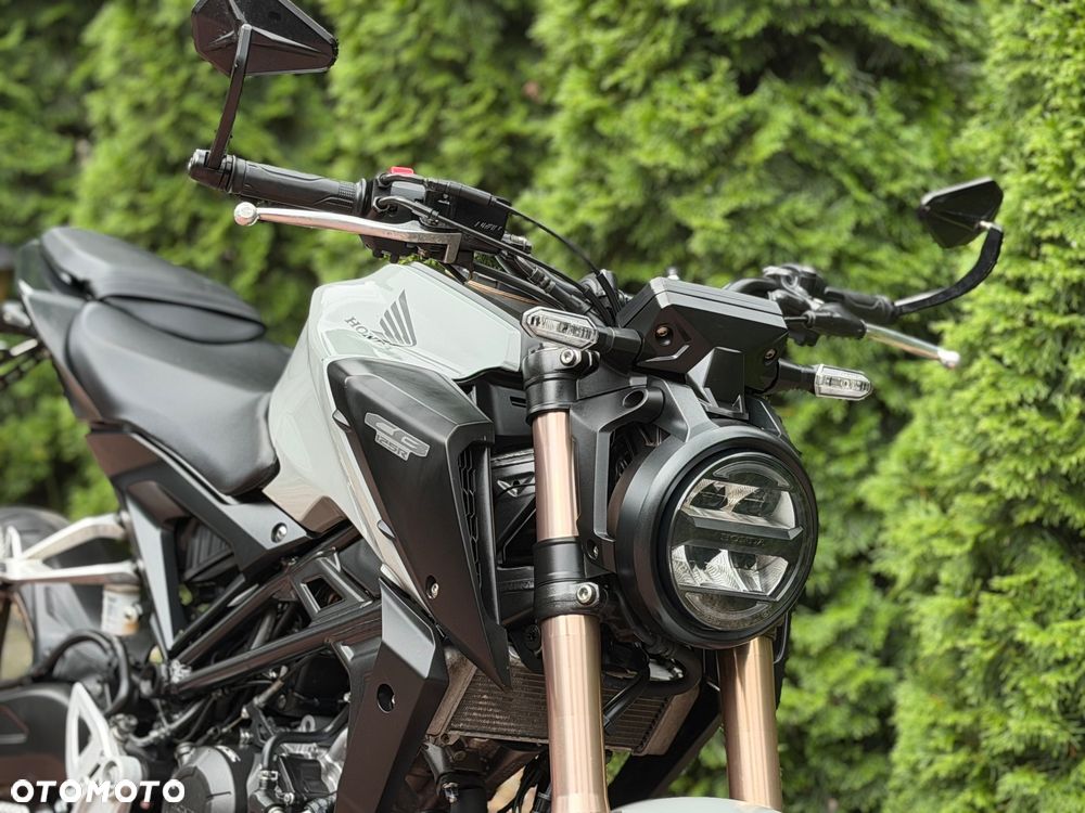 Honda CB - 11
