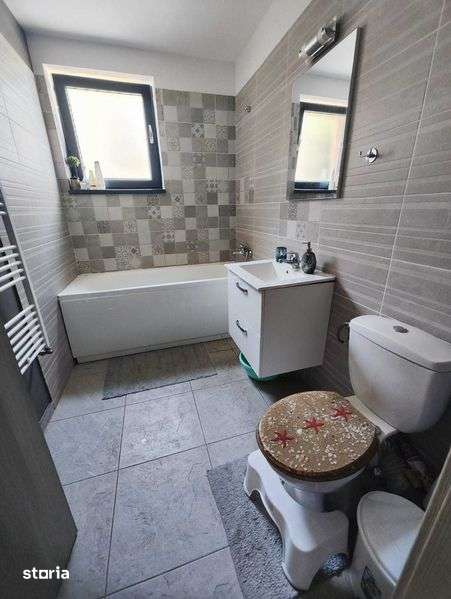 Inchiriez apartament 3 camere + loc parcare. Zona centrala — fotografia 3