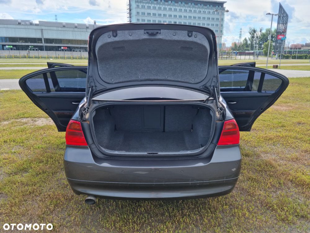 BMW Seria 3 320d DPF - 13