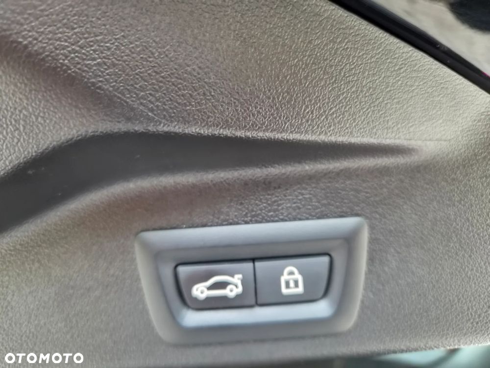 BMW X5 xDrive45e - 25