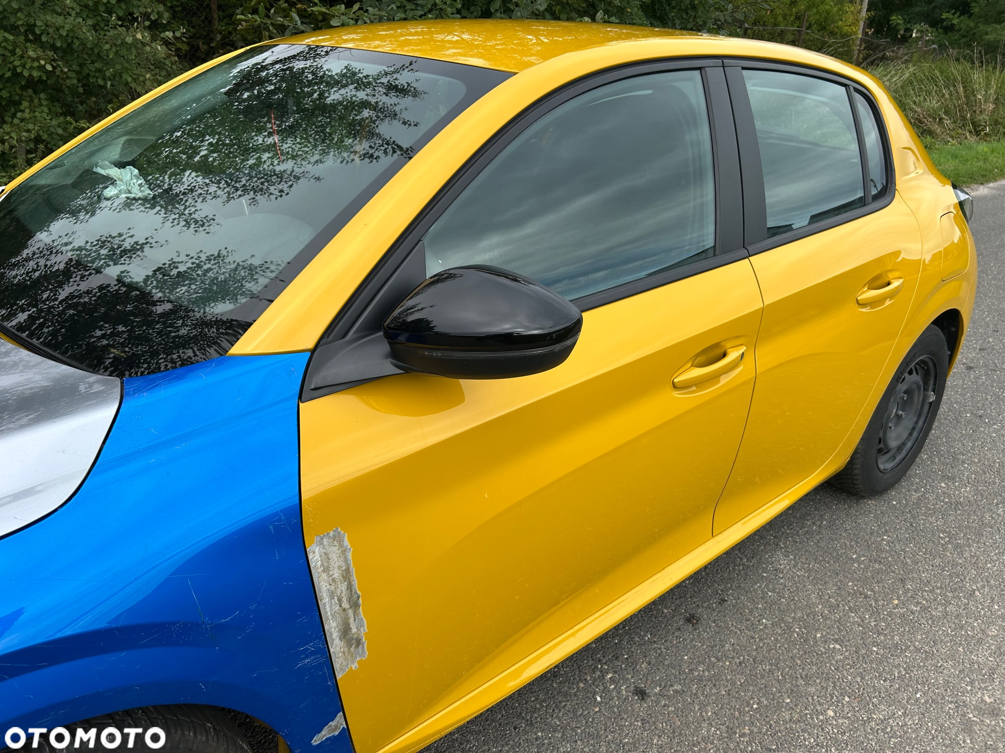 Peugeot 208 - 23