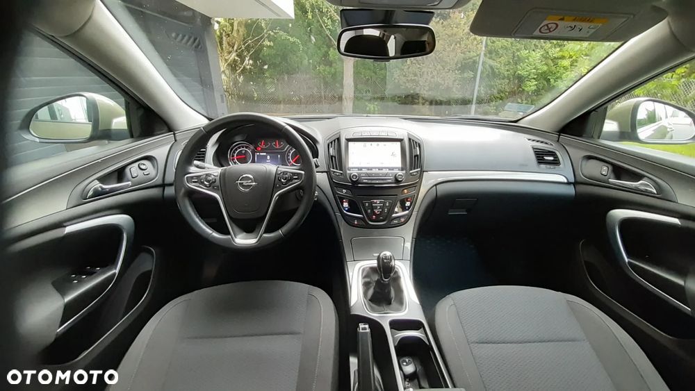 Opel Insignia - 12