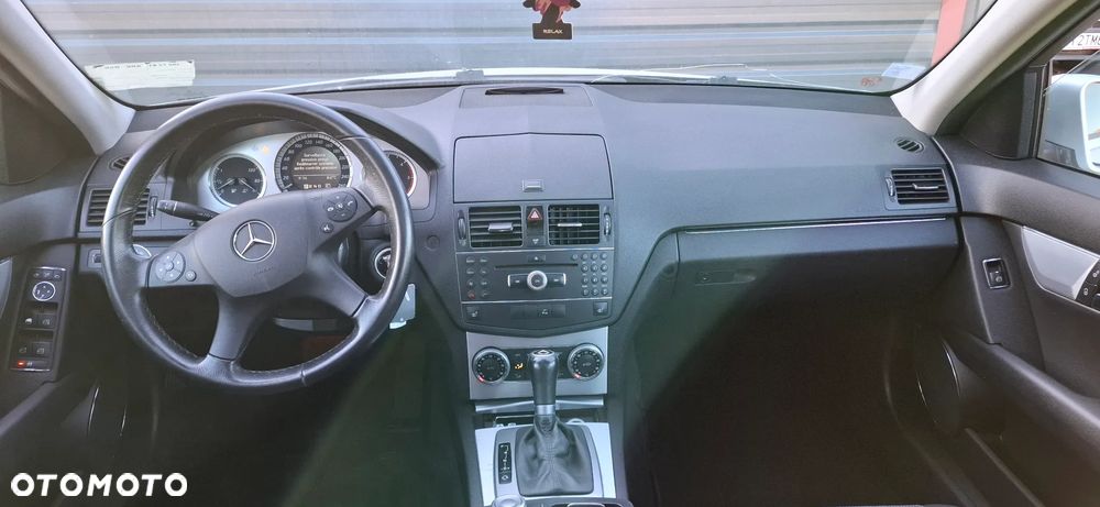 Mercedes-Benz Klasa C 200 T CDI DPF Automatik Avantgarde - 22