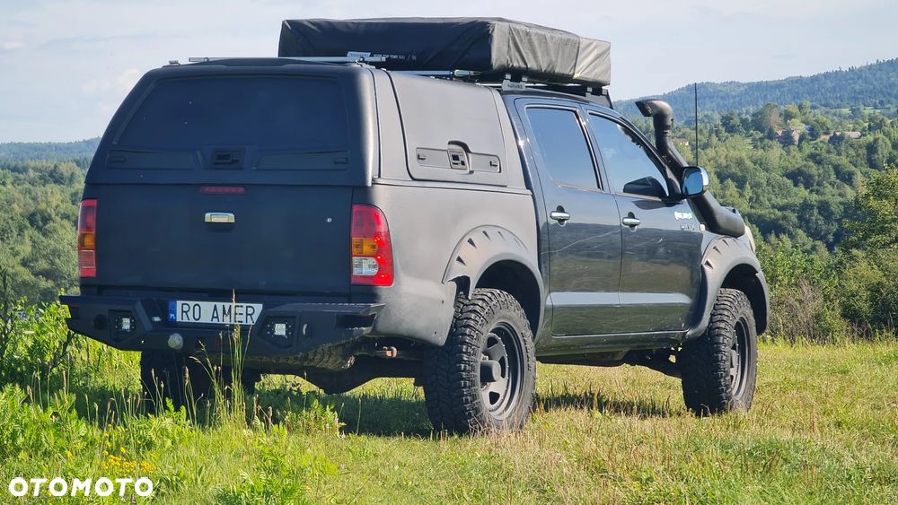 Toyota Hilux 3.0 D-4D Invincible - 6