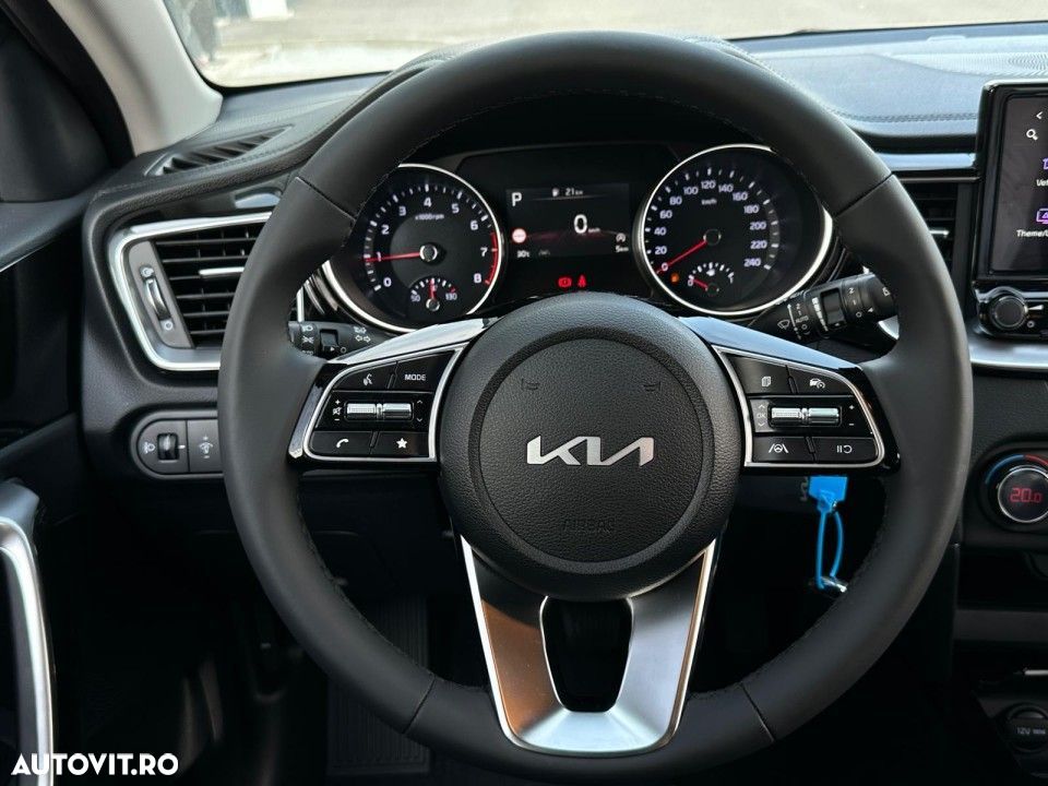 Kia XCeed - 11