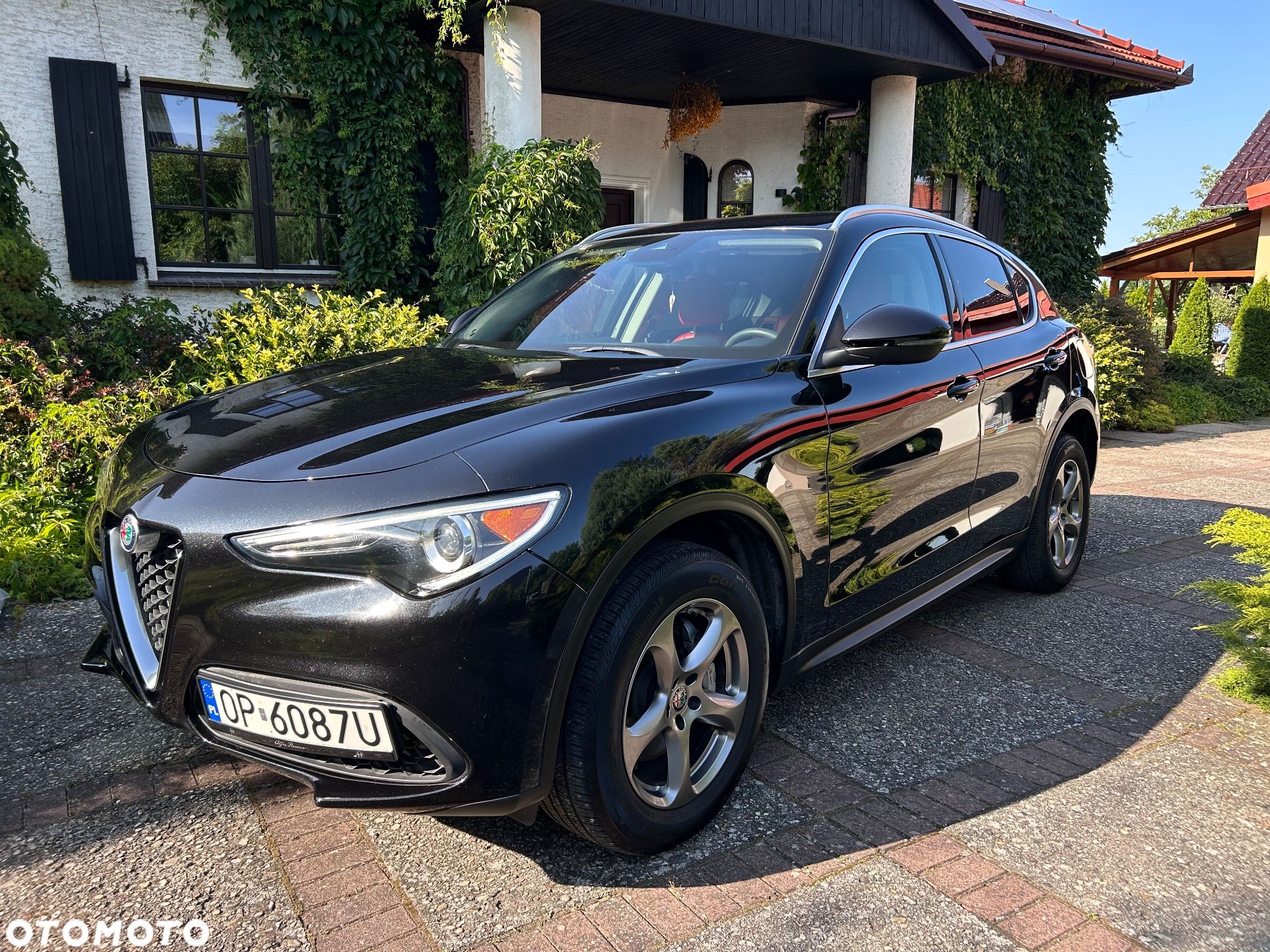 Alfa Romeo Stelvio - 1