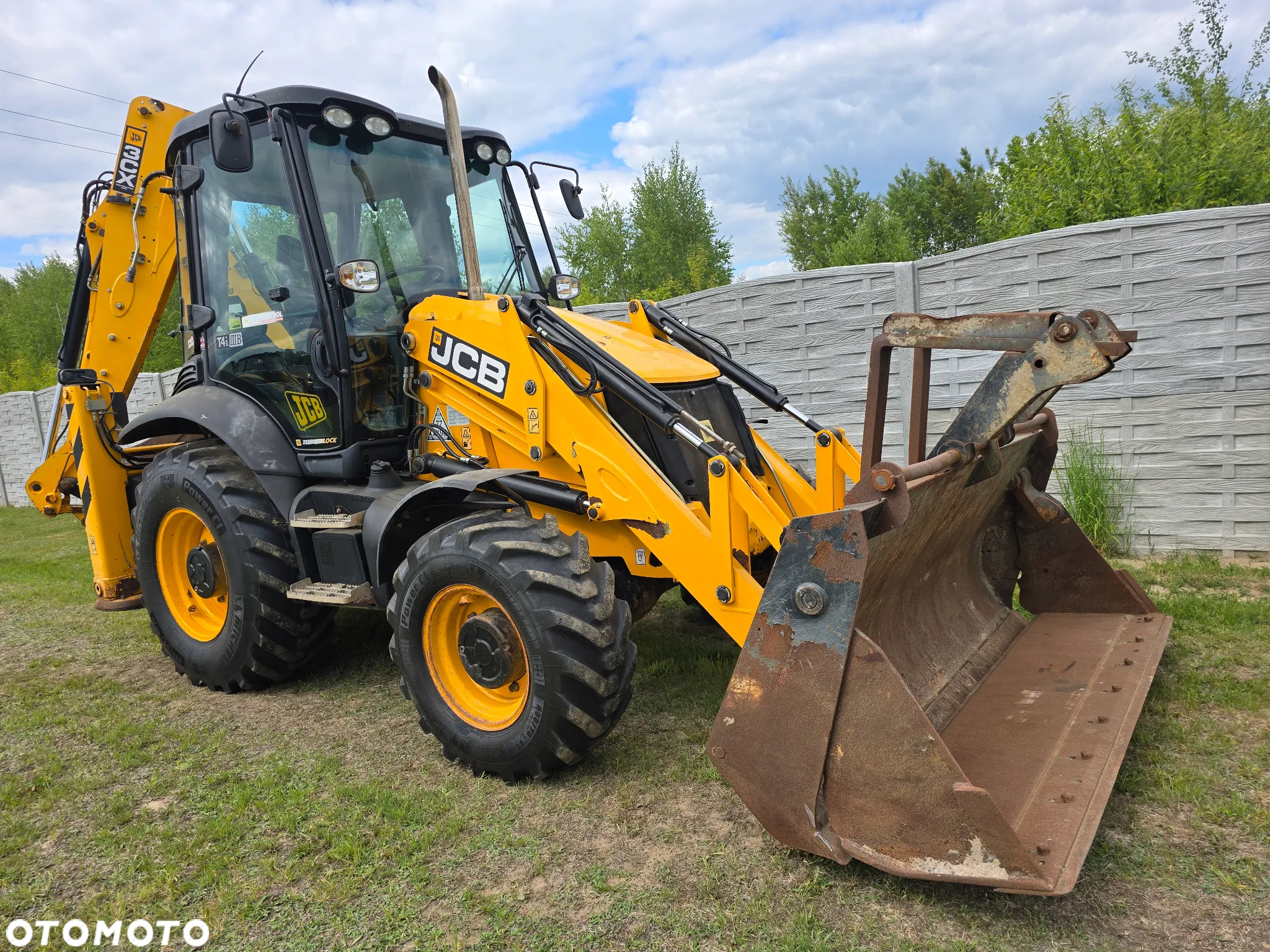 JCB - 14