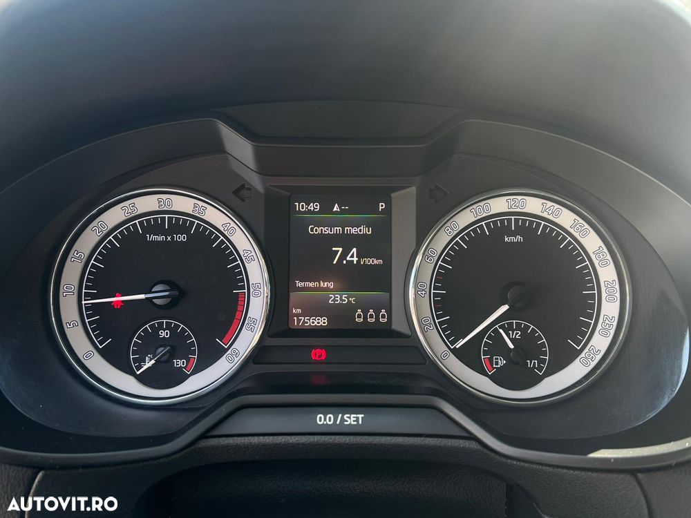 Skoda Octavia 2.0 TDI 4X4 DSG Style - 18