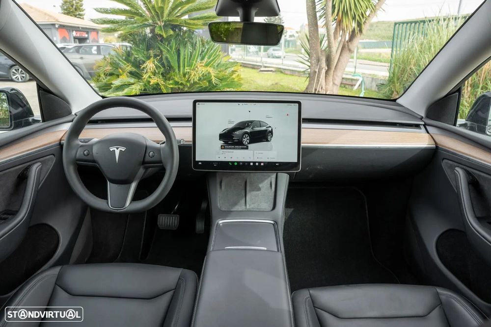 Tesla Model Y Standard - 10