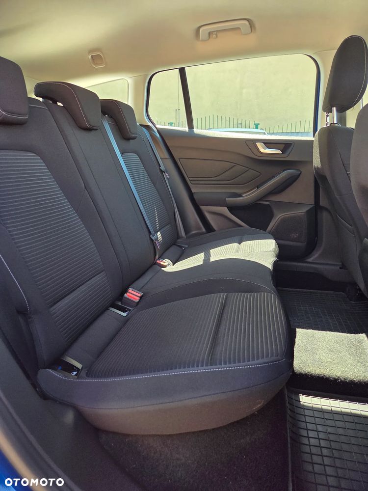 Ford Focus 1.0 EcoBoost Titanium - 16