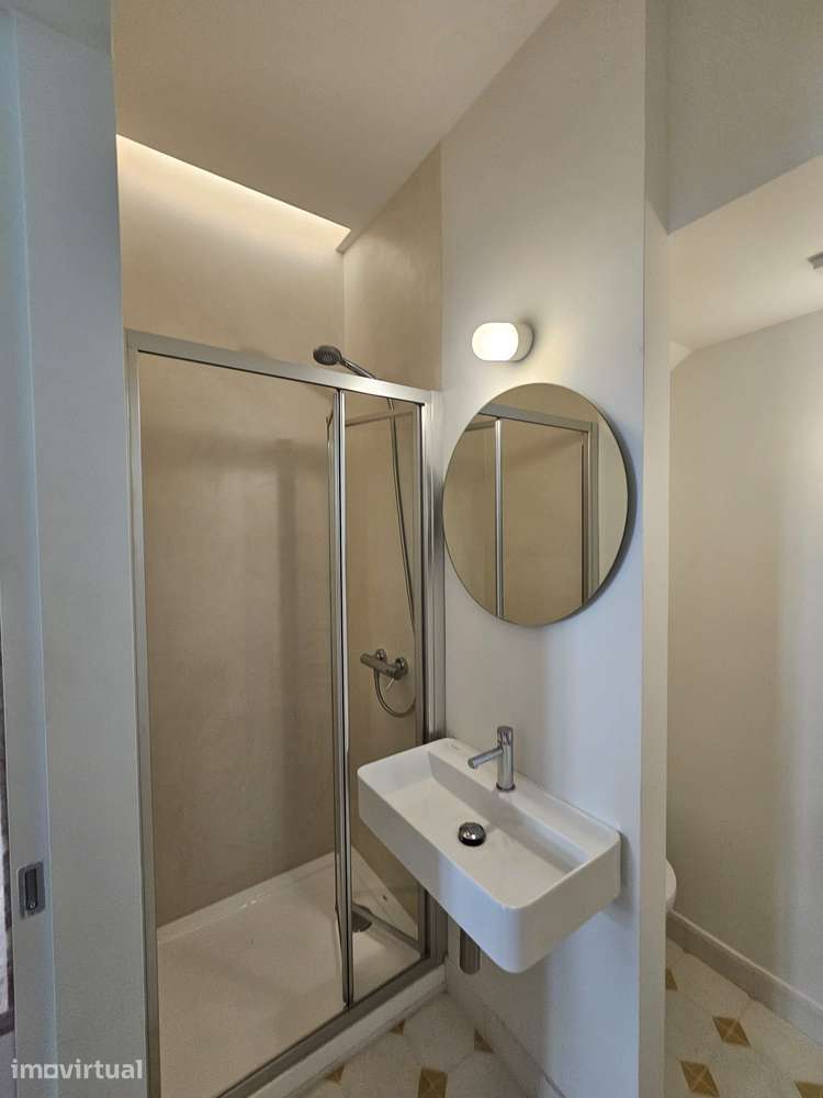Arrenda-se Duplex renovado a 2 minutos a pé do largo de Santos - Grande imagem: 5/12