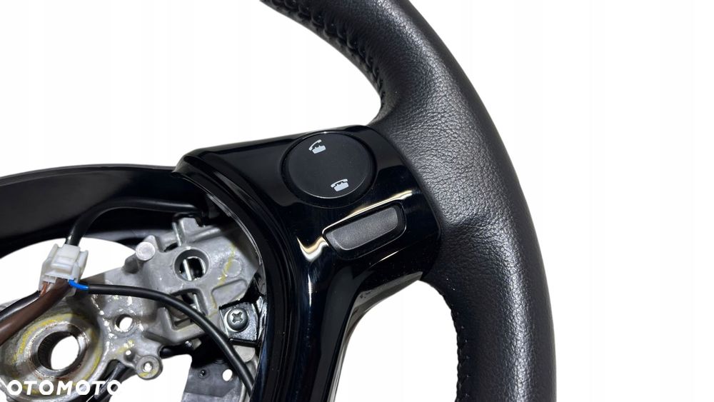 KIEROWNICA WIELOFUNKCYJNA SKÓRA SKÓRZANA ŁOPATKI AUTOMAT PEUGEOT 108 - 9