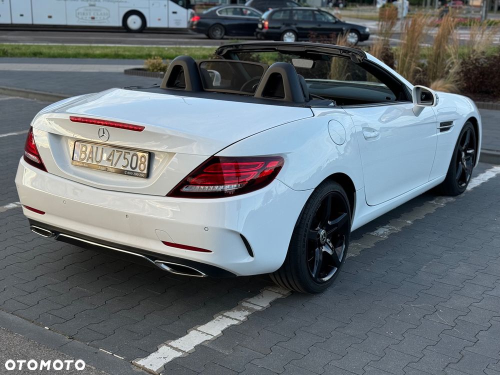 Mercedes-Benz SLC - 7