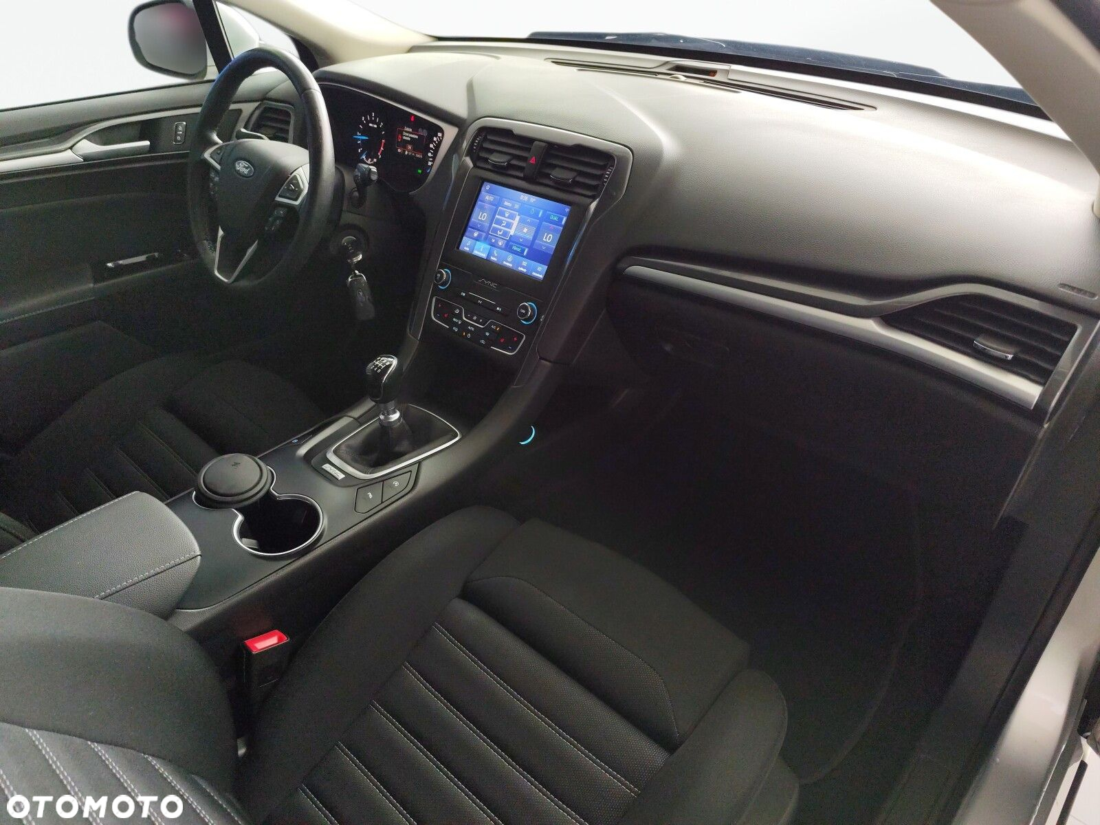 Ford Mondeo - 18