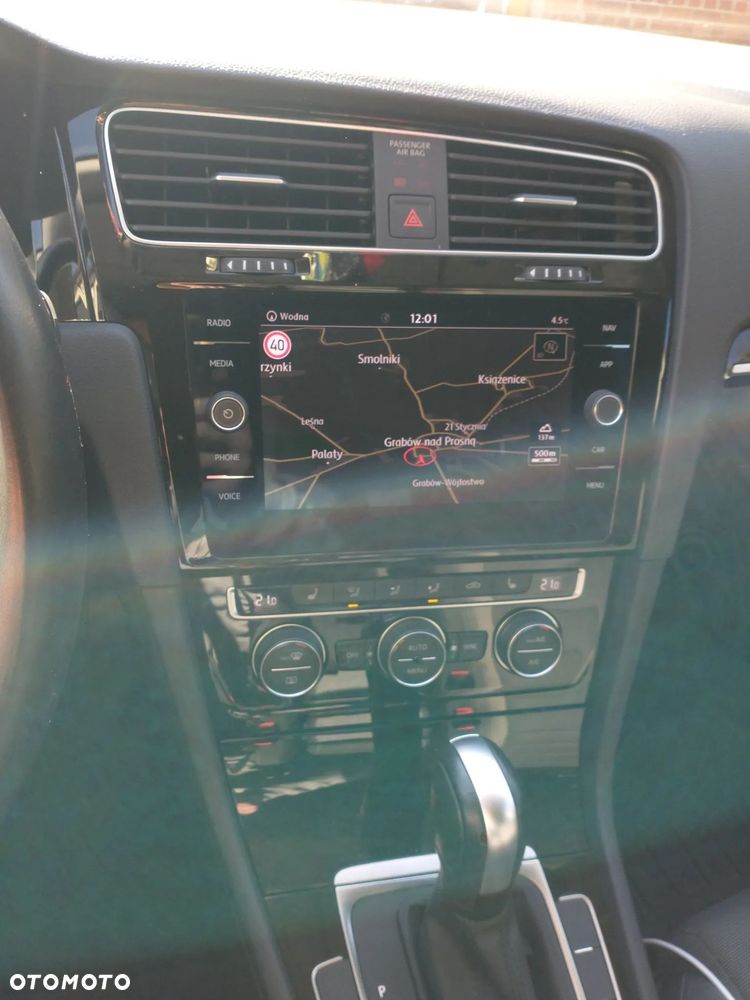 Volkswagen Golf - 18