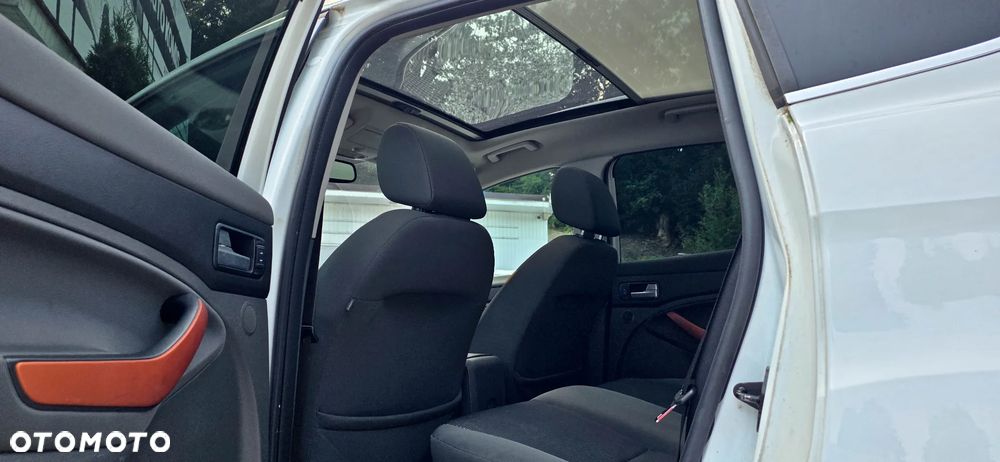 Ford Kuga 2.0 TDCi Titanium - 32