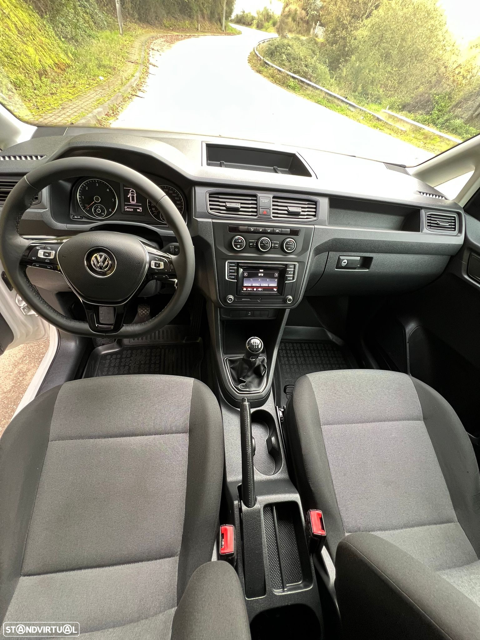 VW Caddy max - 20