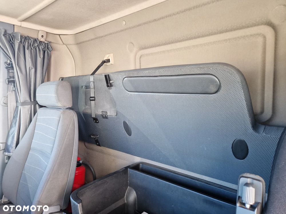 Scania G450/ ZABUDOWA 7.7m/ HDS HIAB XS122 HIDUO Sterowanie Radiowe/ SKRETNA OŚ WLECZONA/ CAŁY NA PODUSZKACH/ PO ZŁOTYM KONTRAKCIE - 25