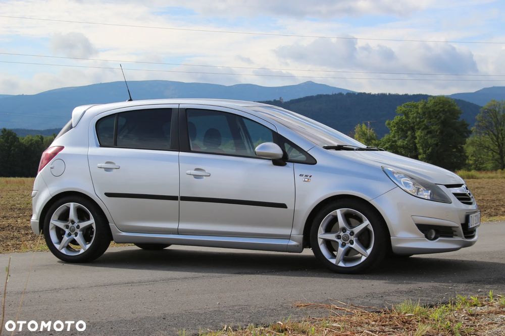 Opel Corsa 1.6T GSI - 9