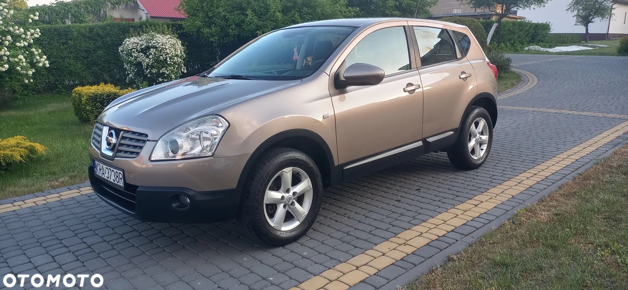 Nissan Qashqai - 1