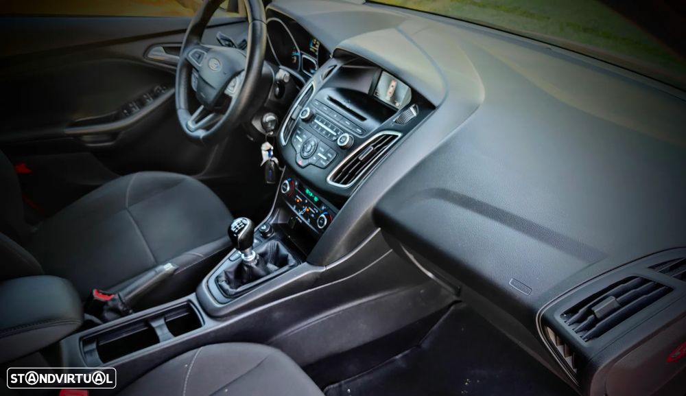 Ford Focus 1.0 SCTi Titanium Best - 15