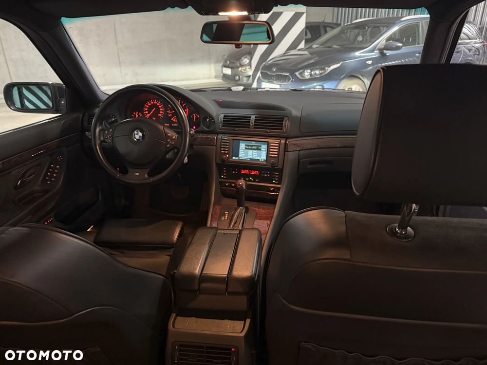BMW Seria 7 - 11