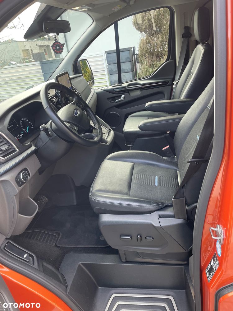 Ford Tourneo Custom - 6