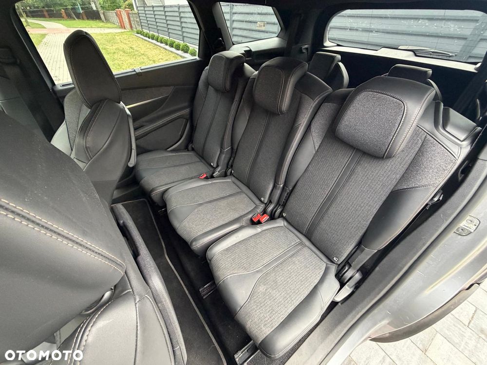Peugeot 5008 1.6 PureTech GT Line S&S EAT8 - 26