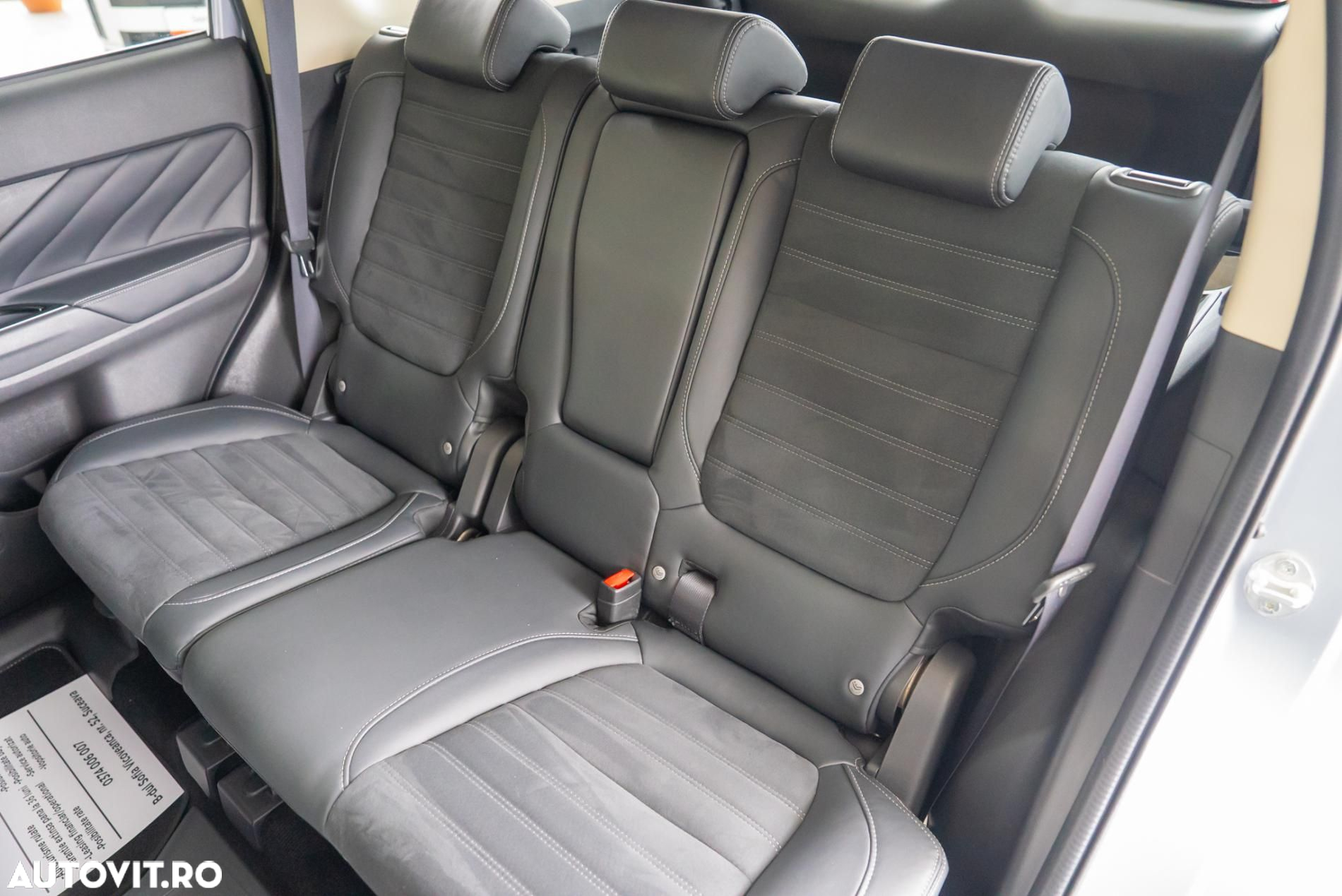Mitsubishi Outlander 2.0 4WD Plug-In Hybrid Top - 20