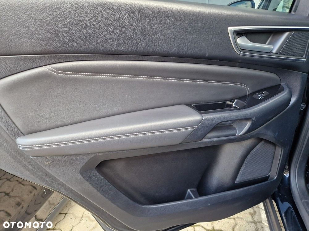 Ford S-Max 2.0 TDCi 4WD Titanium PowerShift - 25