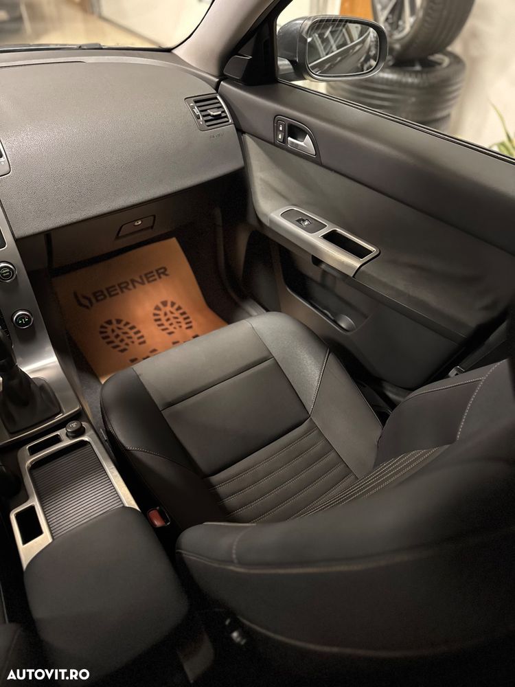 Volvo V50 2.0 D Momentum - 22