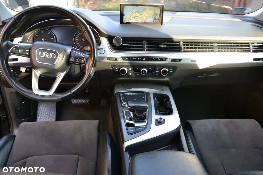 Audi Q7 - 7