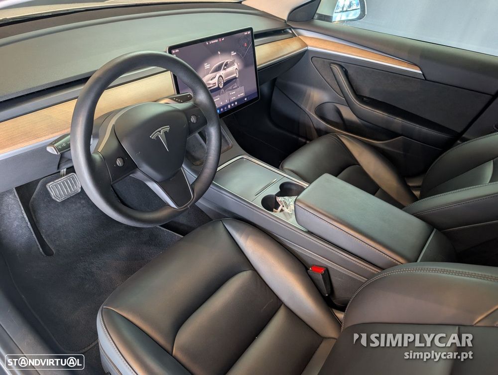 Tesla Model 3 - 6