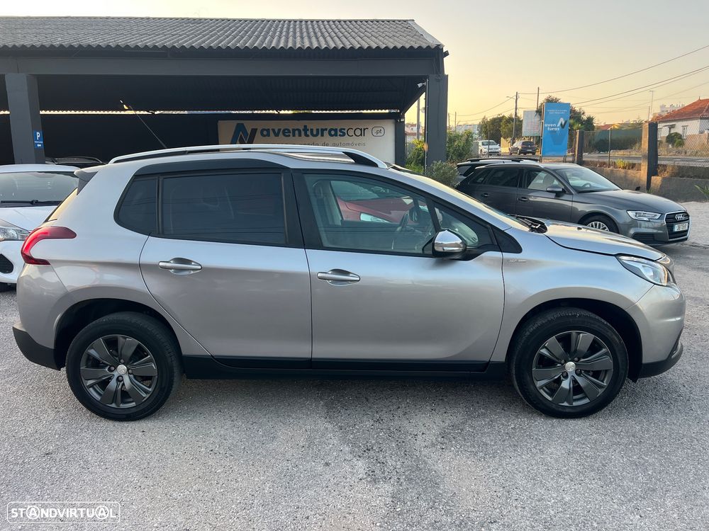 Peugeot 2008 1.2 PureTech Style - 3