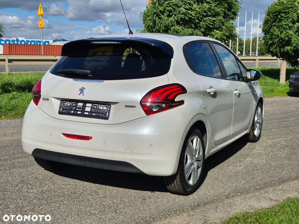 Peugeot 208 PureTech 82 Allure - 14