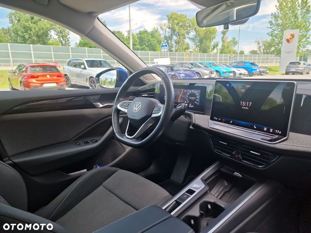 Volkswagen Passat - 15