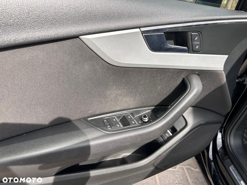 Audi A4 Limousine - 23