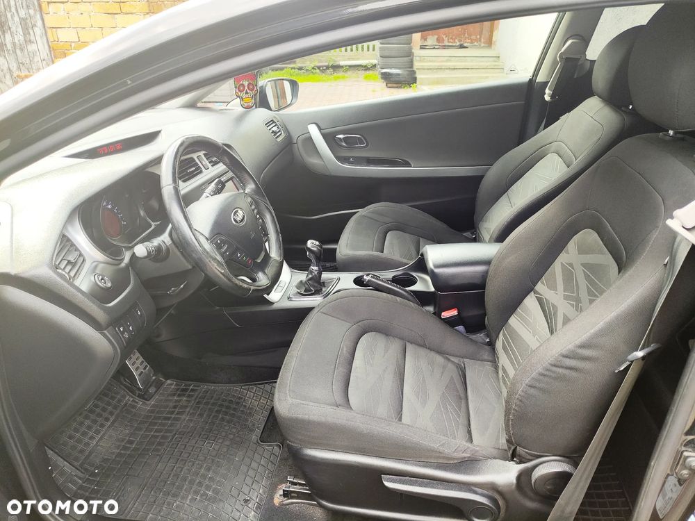 Kia Ceed 1.6 GDI Business Line - 22