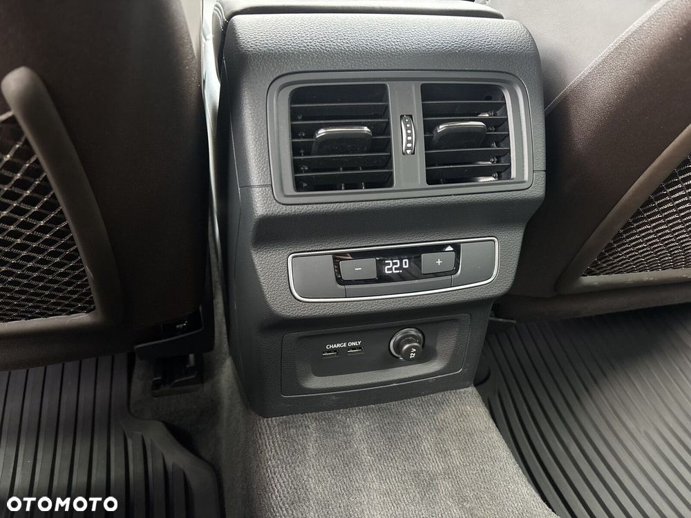 Audi Q5 Sportback - 28