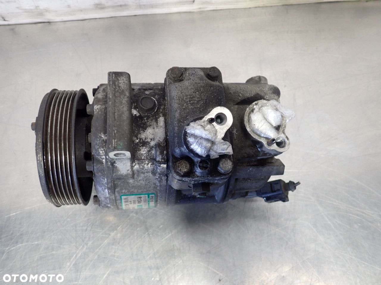 SPRĘŻARKA KLIMATYZACJI AUDI A3 8P  1K0820803Q - 2