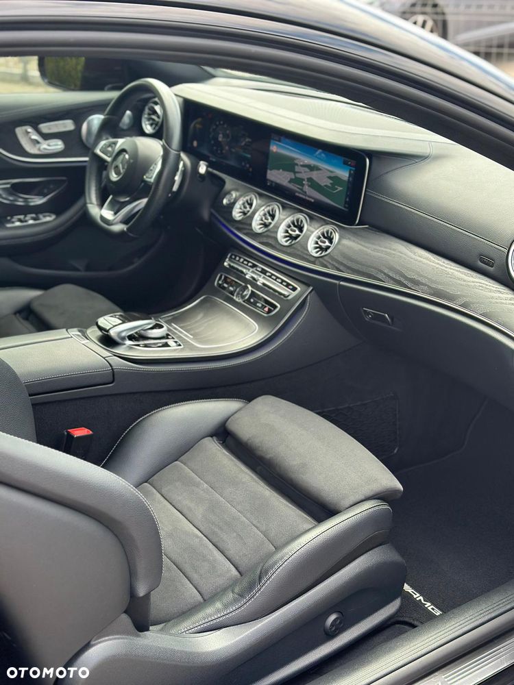 Mercedes-Benz Klasa E 300 9G-TRONIC - 8